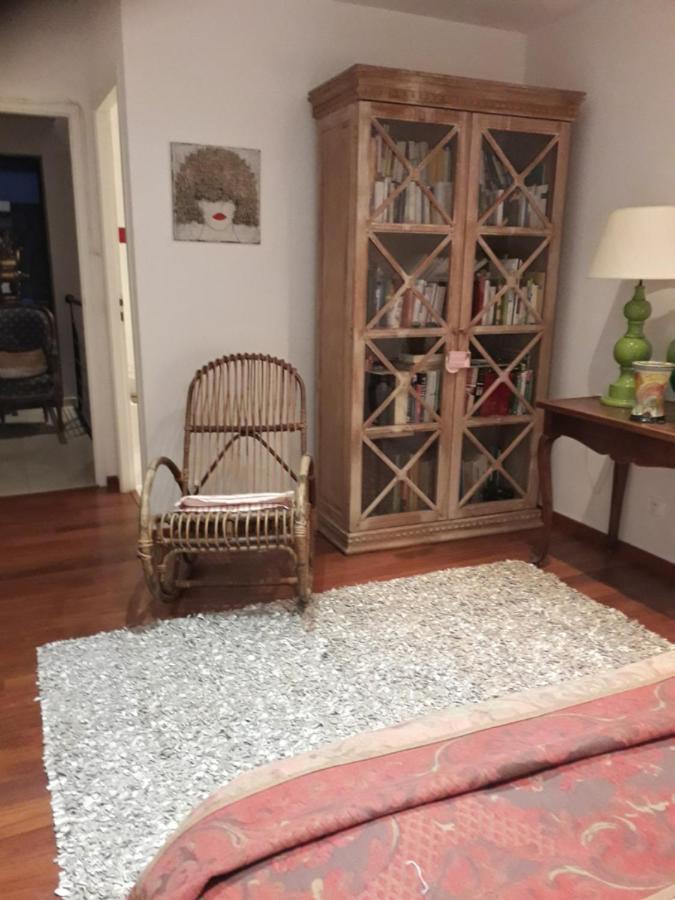 Patio2 Pezenas Centre Il Y A Plus Cher Mais C Est Moins Bien מראה חיצוני תמונה