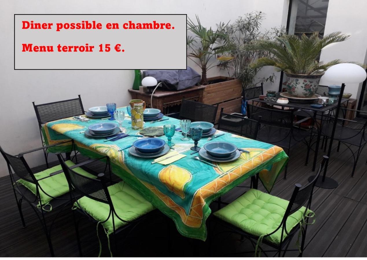 Patio2 Pezenas Centre Il Y A Plus Cher Mais C Est Moins Bien מראה חיצוני תמונה